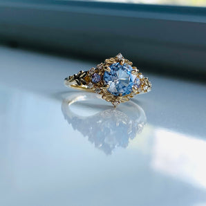 Leila Ice Blue Sapphire Engagement Ring 14 gold, diamonds