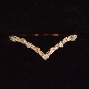 Tauriel Filigree Chevron Diamond Band